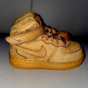 Nike Air Force Ones, Wheat Size 6